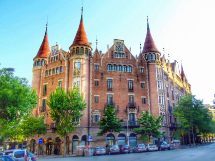 Casa de las Puntex by Gratis in Barcellona